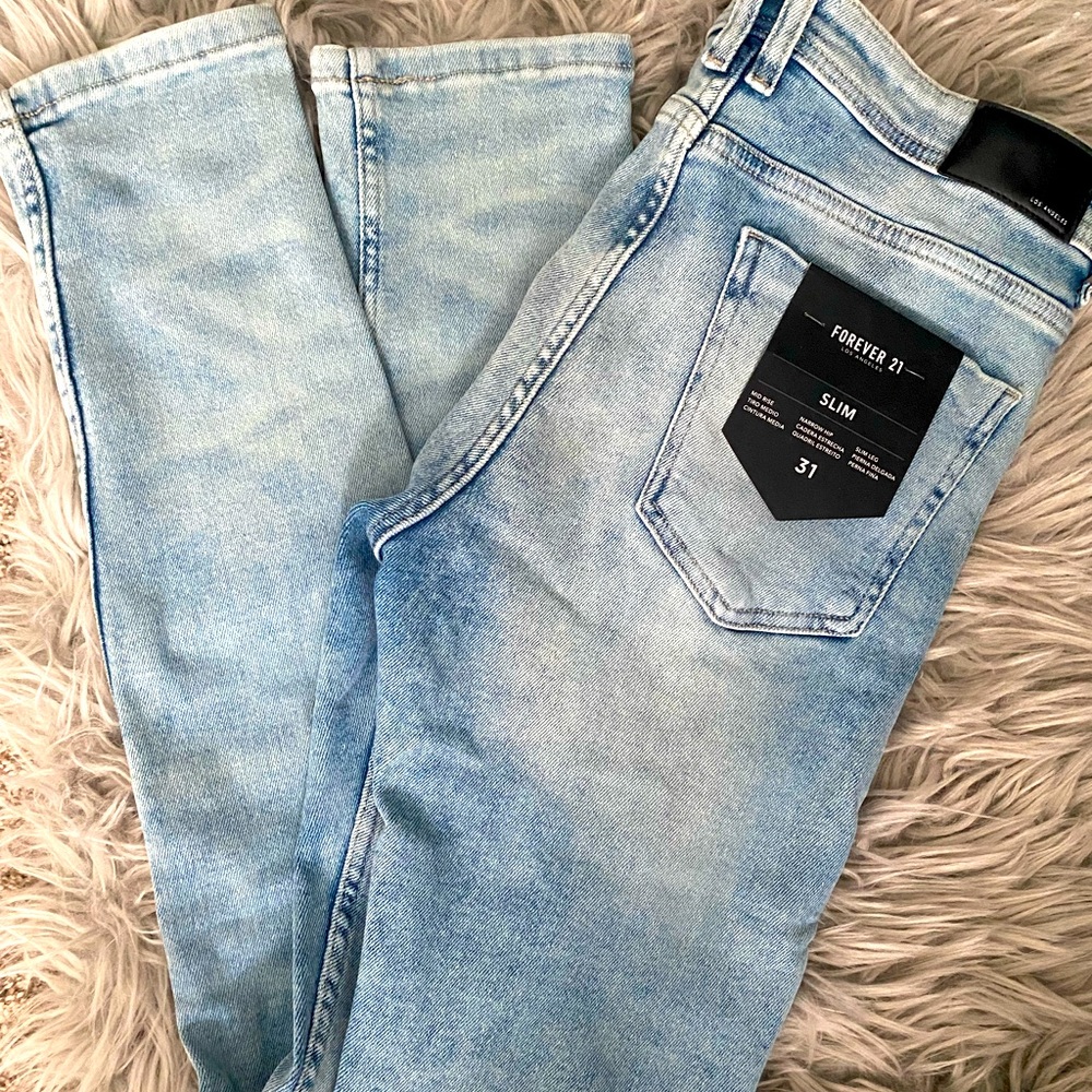✨SOLD✨ NWT Forever 21 Jeans